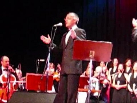 Çepçevre Bahar İçinde Bir Yer Gördük