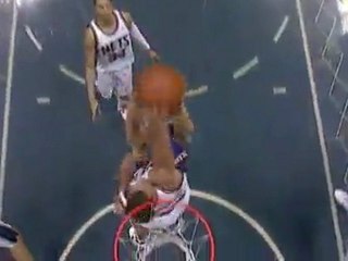 Kris Humphries BLOCK Louis Amundson's two-handed dunk at the