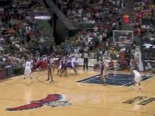 Joe Johnson cuts backdoor on Ron Artest, completes the layup