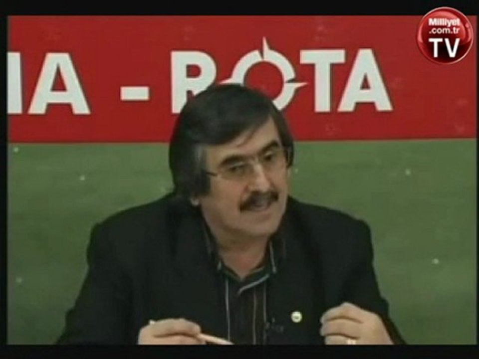 Bu adam ne diyor bi anlayan varmi :D