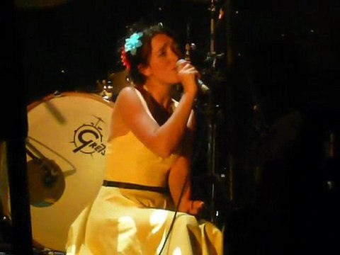 charlie winston duo avec soeur 10 juin 2009 LA CIGALE boxes