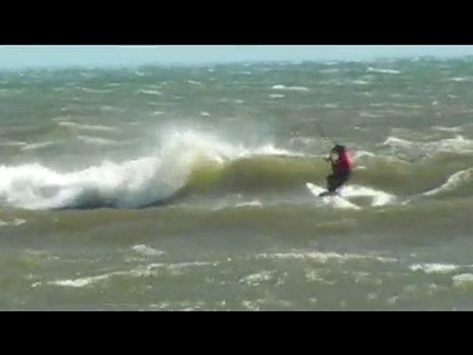 kitesurf filmé avec un camescope étanche sanyo wh1