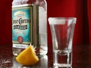 NEREDEN SEVDİM O ZALİMİ