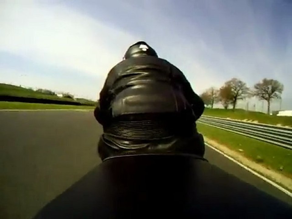 Circuit du Vigeant en TRX 850