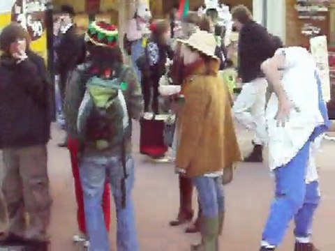 Carnaval etudiant Caen - les bus part-04 - 2010-04-01