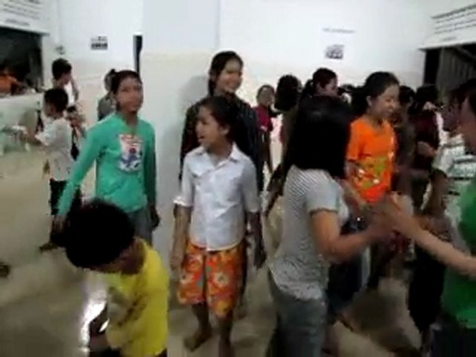 De la danse au foyer de Battambang !!!