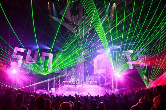 HARDSTYLE / HARD DANCE MINI MIX BY DUTCH MASTER AVRIL 2010