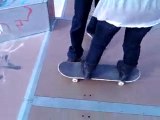 Chou qui fait du skate ♥