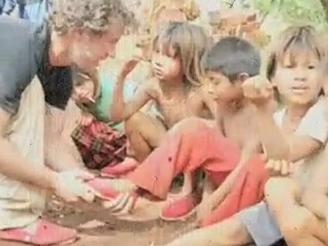 Jonas Sees in Color Go Barefoot with TOMS Shoes!