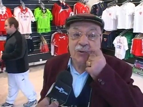 Le Nîmes Olympique ouvre sa boutique! (Foot D2)