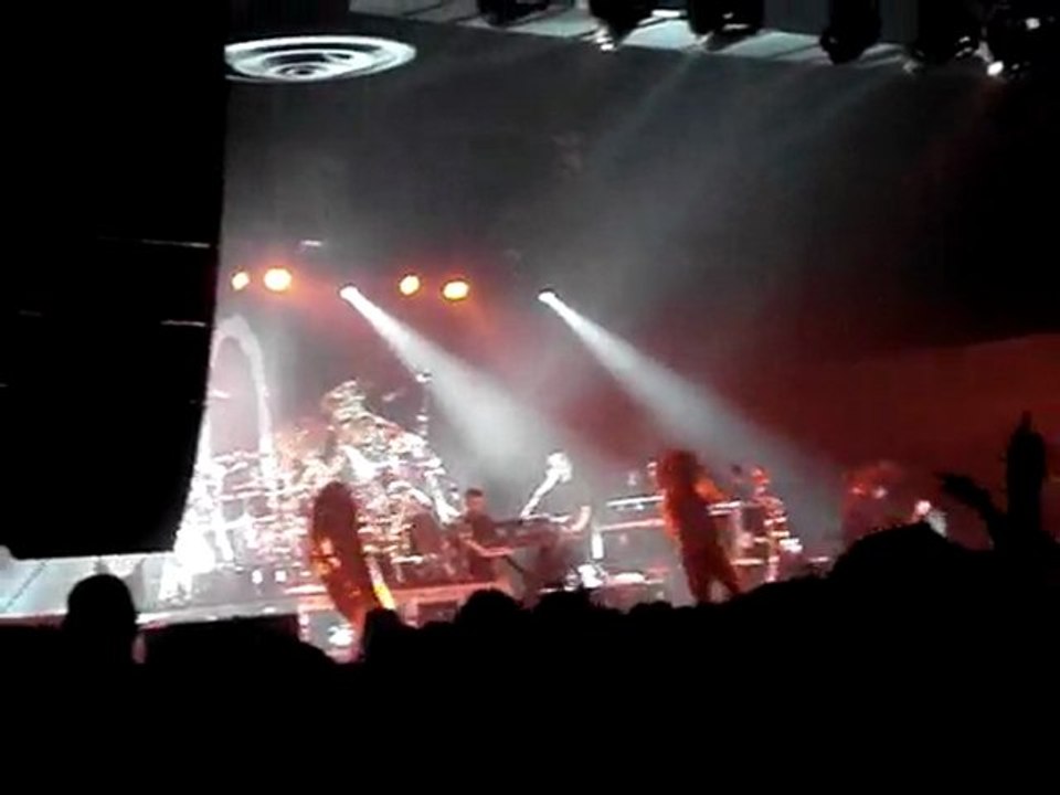 korn-oildale (live march 31st 2010 calgary,alberta)