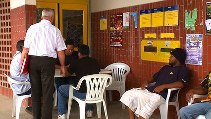 Les agents de distribution du courrier postal en grève