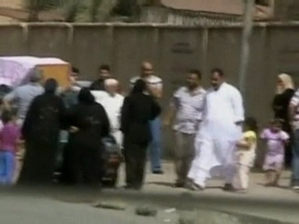 Gunmen execute dozens of villagers in Iraq