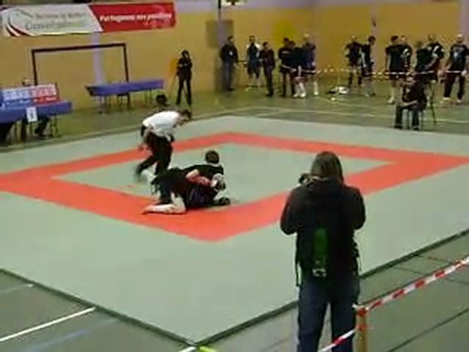 Big-Fight 3 / 1er combat round 2/2