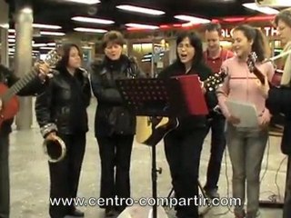 Pascua en la calle: Pan y Biblias - Allan Rich