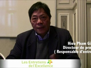 Comment as-tu financé tes études ?