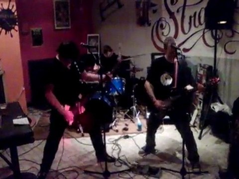 Dirtysluts - Concert au Stradivarius le 03 avril 2010