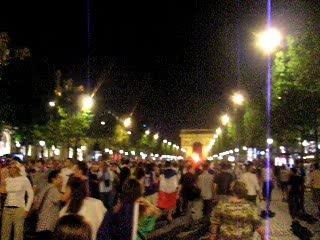 Fr-Port sur les Champs Elysées