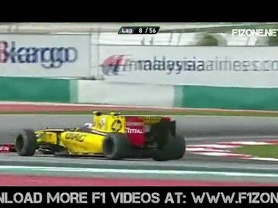 Malaysia Hamilton overtakes Petrov