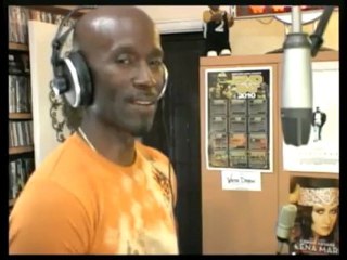 Pocket Rocket vs Men, Can Women Exercise Their Lady Lips? (P