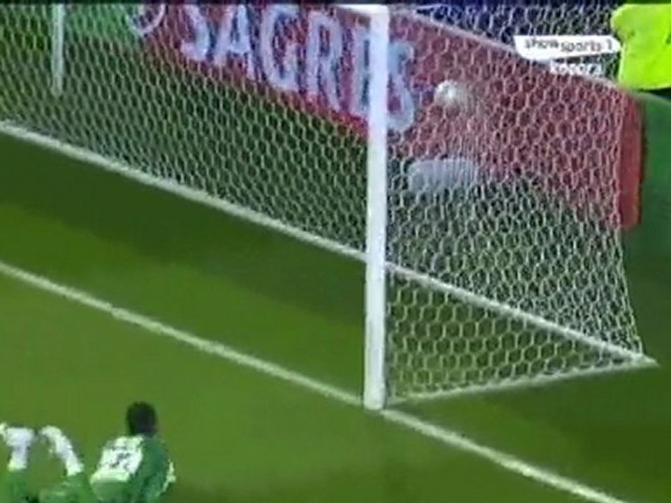 المعلق المصرى محمود ابو الركب  Porto vs Maritimo 4-1..Hulk