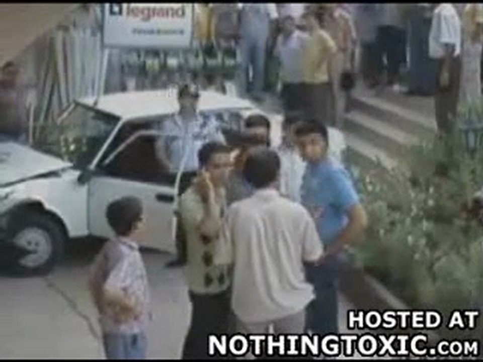 PERCUTE PAR UN ABRUTI