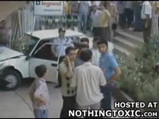 PERCUTE PAR UN ABRUTI