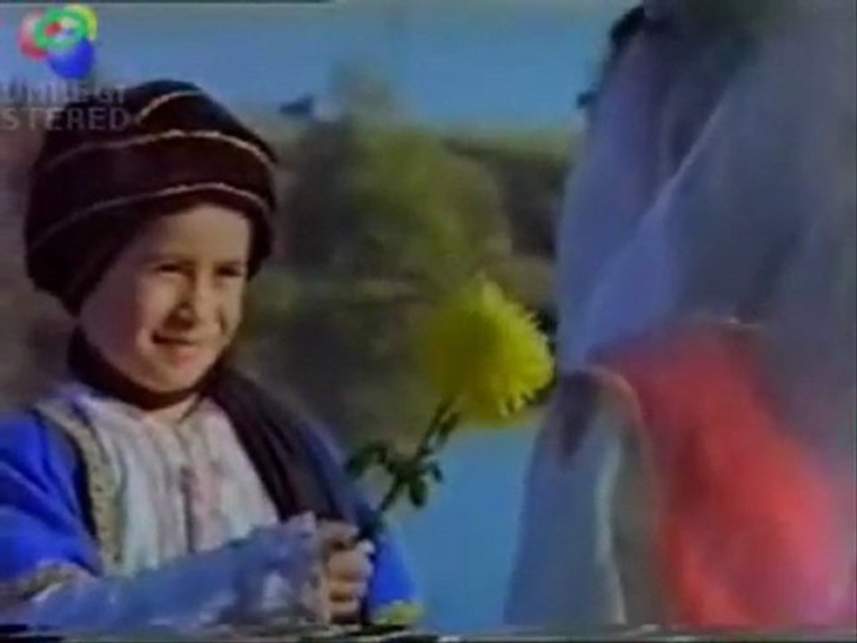 Kahraman TAZEOĞLU "Bir başkaydı senin şehrinde seni sevmek"