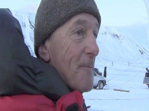 Départ de Jean-Louis Etienne pour la traversée du Pôle Nord