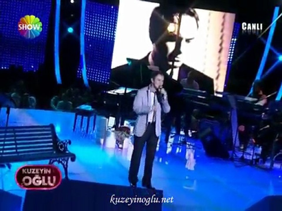 Mustafa Ceceli -Hastalığında sağlığında Canlı Performans