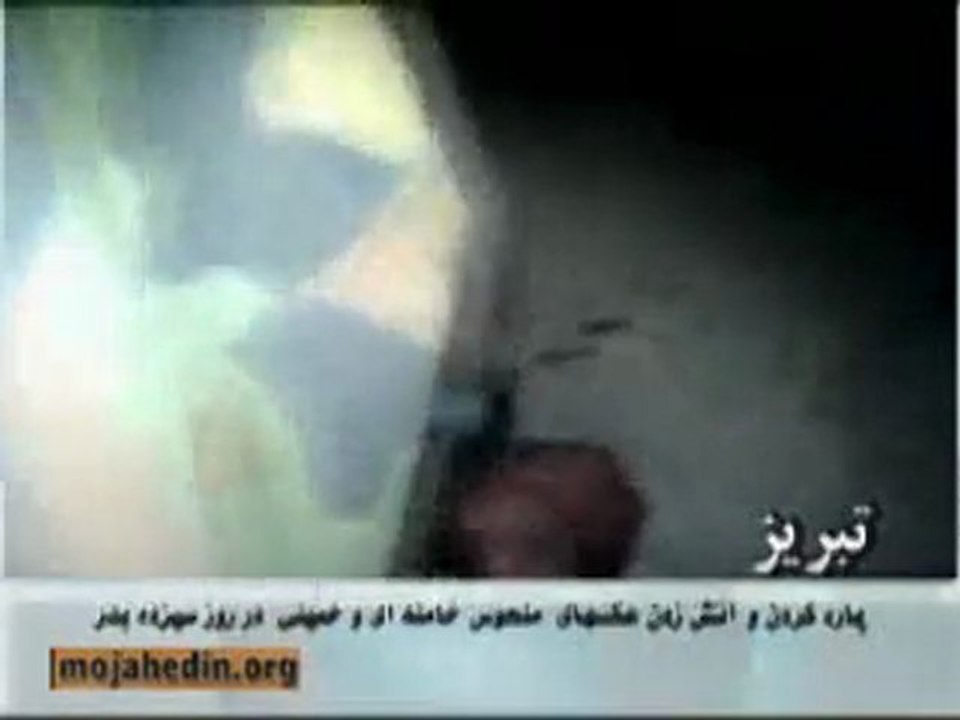 Photo sinister destruction Khamenei and Khomeini