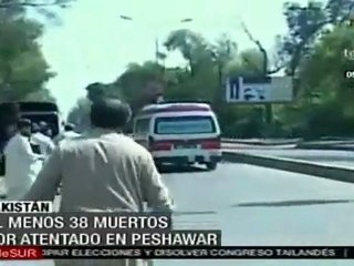 Explosiones y disparos en Peshawar, tras atentado