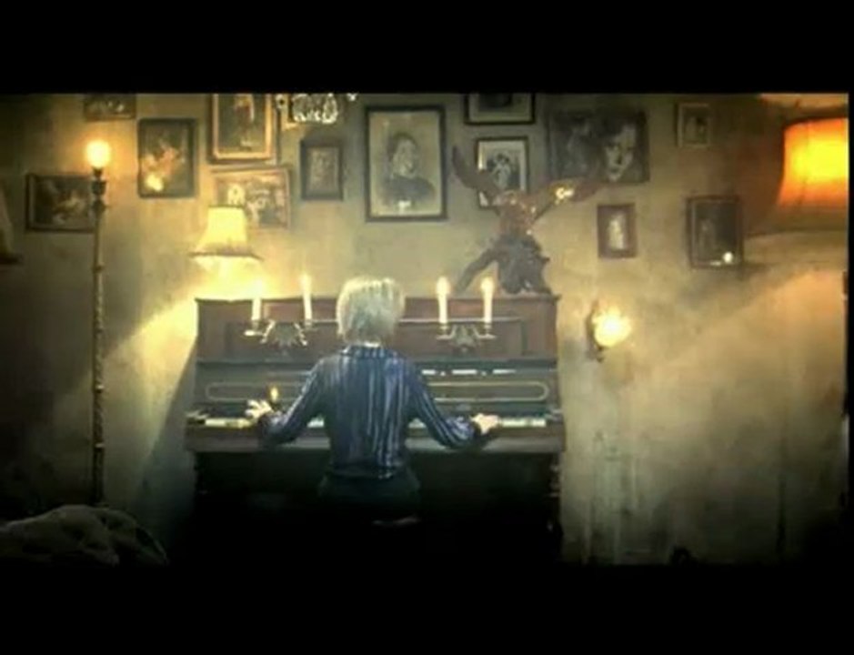 Emre Aydın Kağıt Evler  BU YAĞMURLAR  www.burdaindir.com