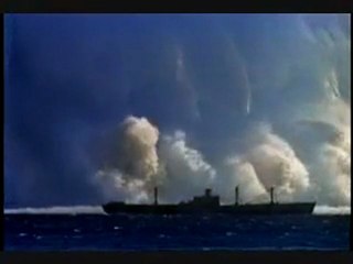 Patlamadan sonra bulutlar