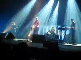 Dominque A au quai à Angers - Le courage des oiseaux