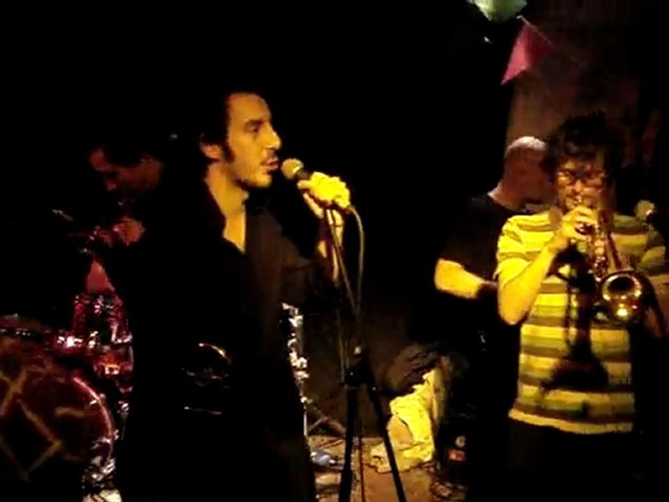 LA SCAÑA DEL DOMINGO - Les Vers de Terre