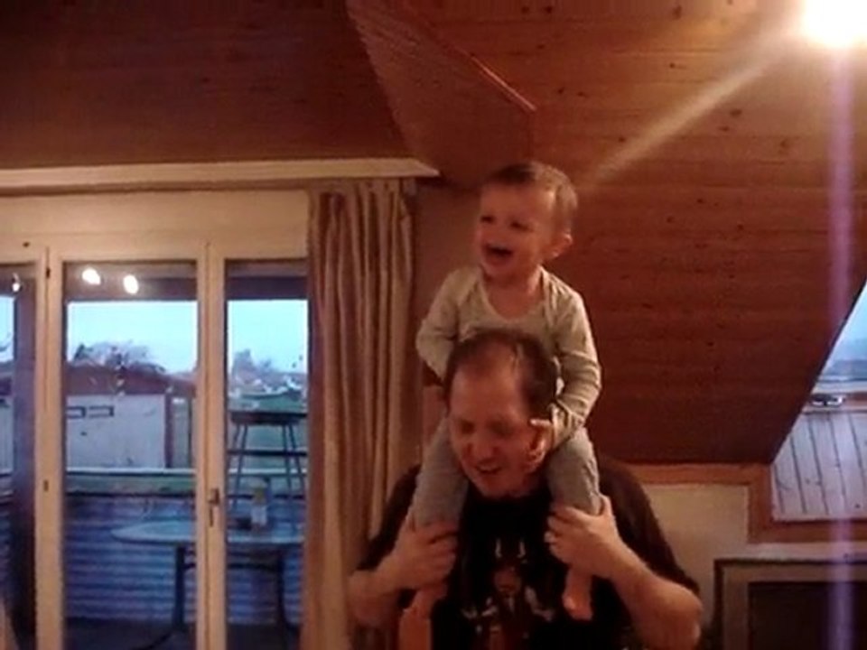 Noah mort de rire