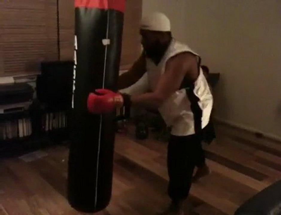 45kg punch bag