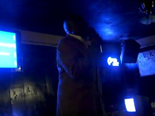 Devier Performs At 821