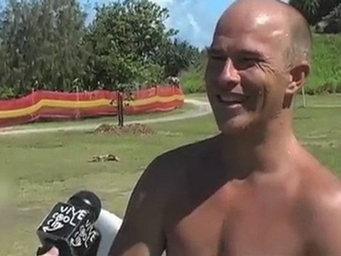 SURF RAGE and violence in the waves!