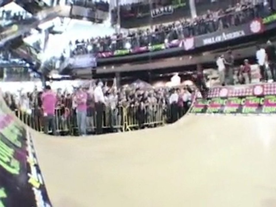 Zumiez Couch Tour Captain Coyne Ep. 18 MallofAmerica v Couch