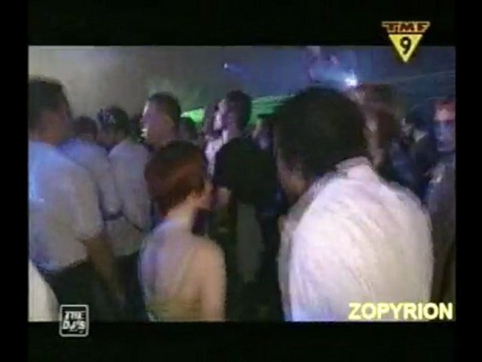 AC/DC Thunderstruck (Version House )