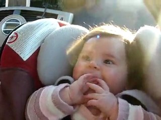 fourire dans la voiture