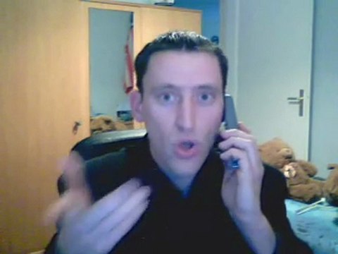 Clip parodie ( le téléphone pleure )