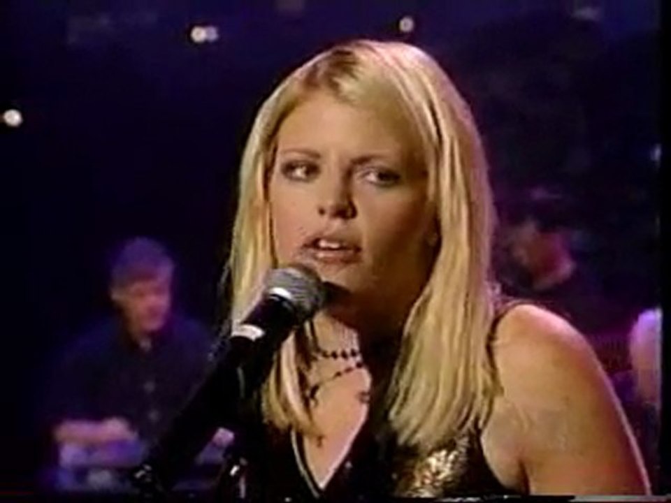 Dixie Chicks- Live Strong Enough Cover Austin Texas 2001