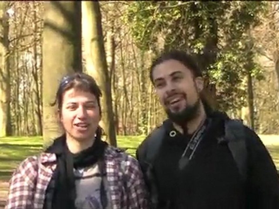 chansonnette grecque dans le parc de l'Atomium