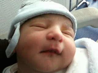 On est bien dans les bras de papa !