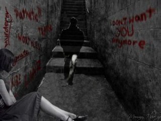 Yonca Lodi-Büklüm Büklüm