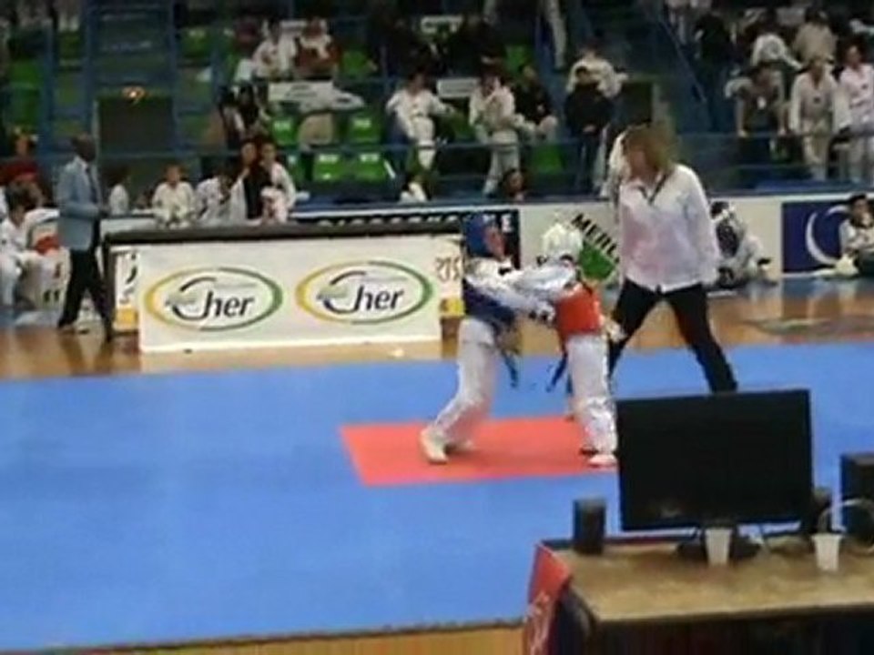 Taekwondo Max Open de Bourges 2010 Quart Finale R2