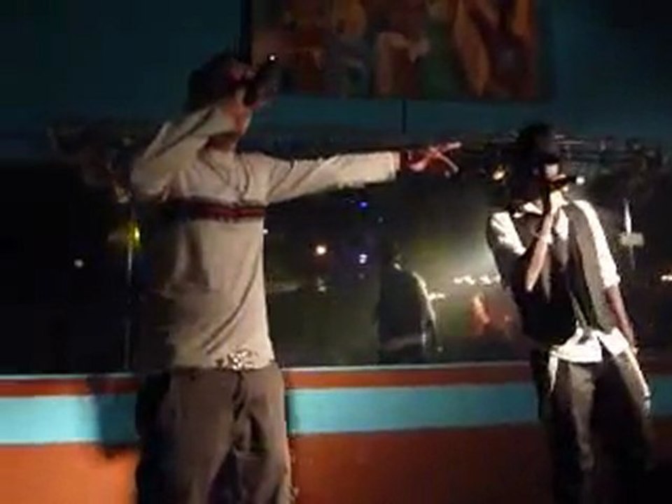 100 froa feat Keybee : Show-case à la 8ème avenue.